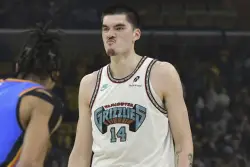 Grizzlies’ Zach Edey will have surgery after re-spraining his left ankle
