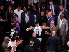 Jayson Tatum’s Celtics teammates express shock, resolve after serious injury